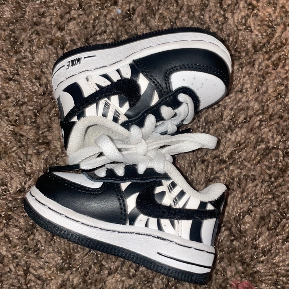 Nike dunks - Picture 2 of 3